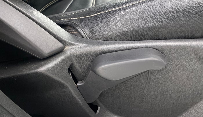 2020 Ford FREESTYLE TITANIUM 1.2 PETROL, Petrol, Manual, 69,555 km, Driver Side Adjustment Panel