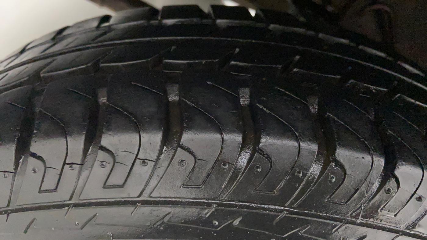 2014 Datsun Go A, Petrol, Manual, 18,694 km, Right Rear Tyre Tread