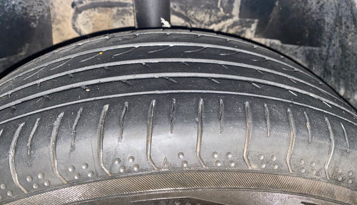 2020 Tata NEXON XZ PETROL, Petrol, Manual, 57,211 km, Right Front Tyre Tread