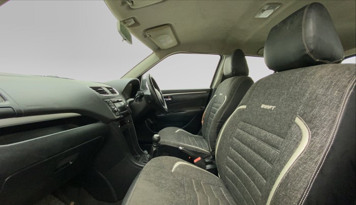 2013 Maruti Swift ZXI, CNG, Manual, 67,305 km, Right Side Front Door Cabin