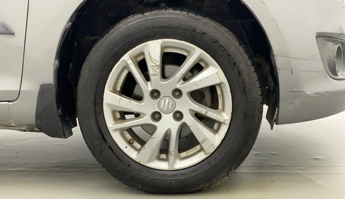 2013 Maruti Swift ZXI, CNG, Manual, 67,305 km, Right Front Wheel