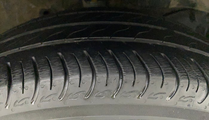 2020 Honda Amaze 1.2L I-VTEC VX, Petrol, Manual, 38,207 km, Right Front Tyre Tread