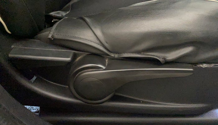 2018 Tata NEXON XZA PLUS DIESEL, Diesel, Automatic, 1,06,510 km, Driver Side Adjustment Panel