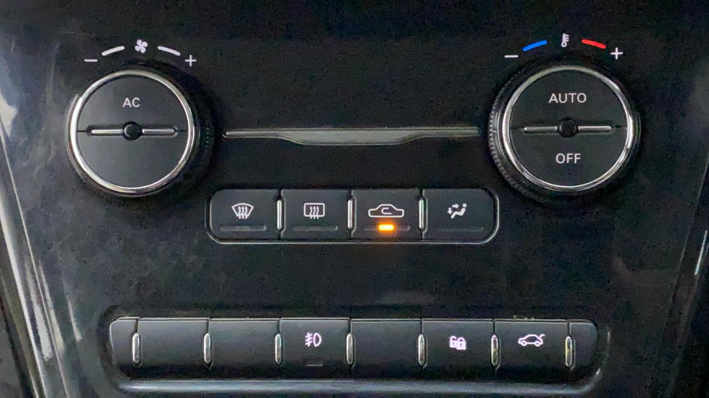 2020 Tata NEXON XZA PLUS PETROL DUAL TONE, Petrol, Automatic, 22,834 km, Automatic Climate Control