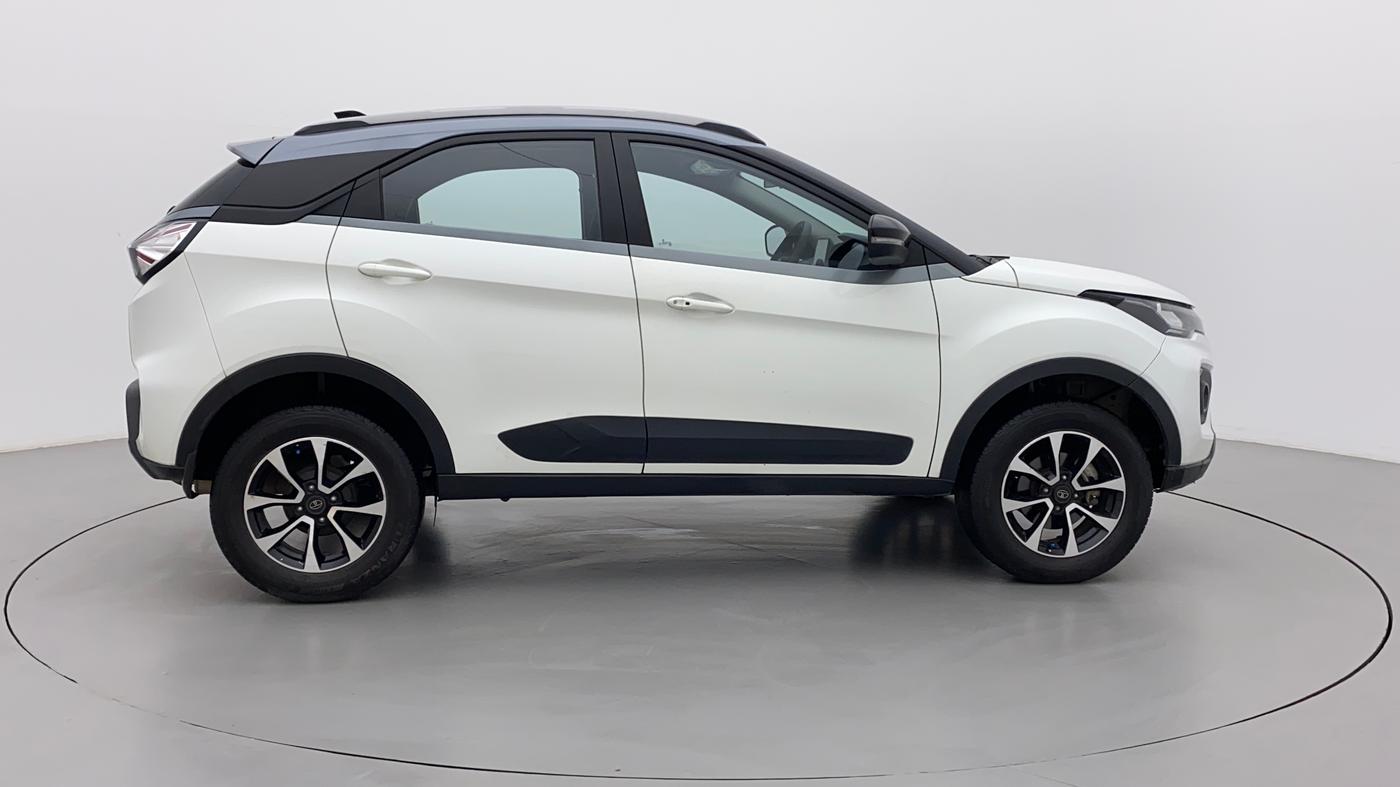 2020 Tata NEXON XZA PLUS PETROL DUAL TONE, Petrol, Automatic, 22,834 km, Right Side View