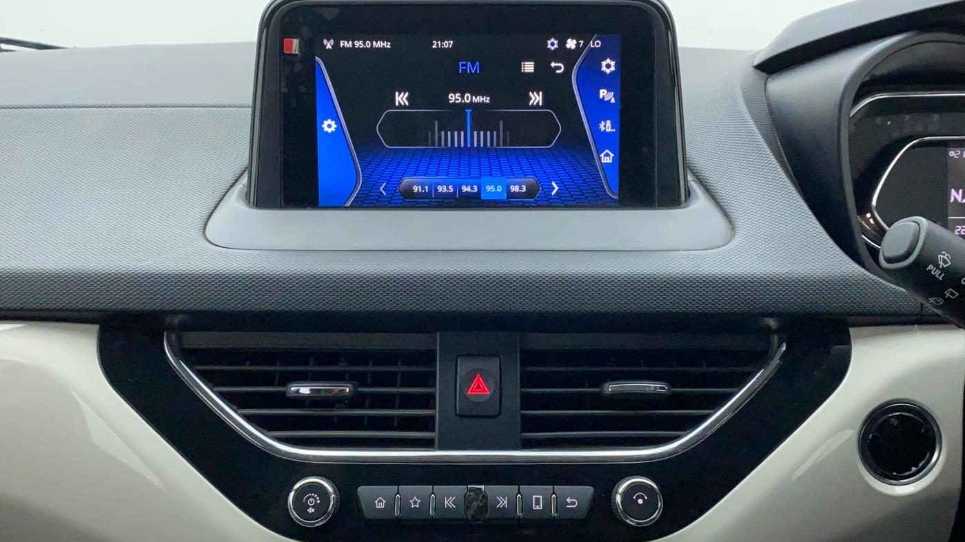 2020 Tata NEXON XZA PLUS PETROL DUAL TONE, Petrol, Automatic, 22,834 km, Infotainment System