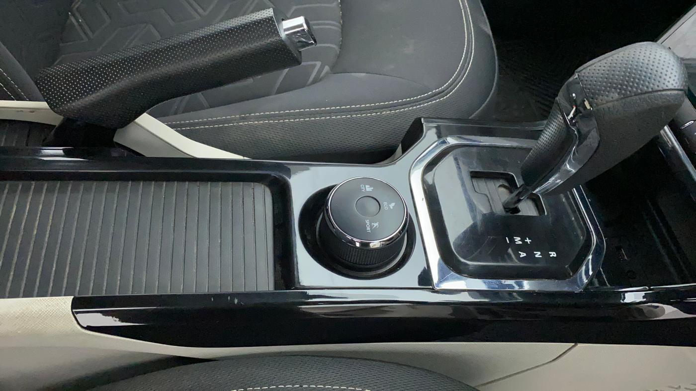 2020 Tata NEXON XZA PLUS PETROL DUAL TONE, Petrol, Automatic, 22,834 km, Gear Lever