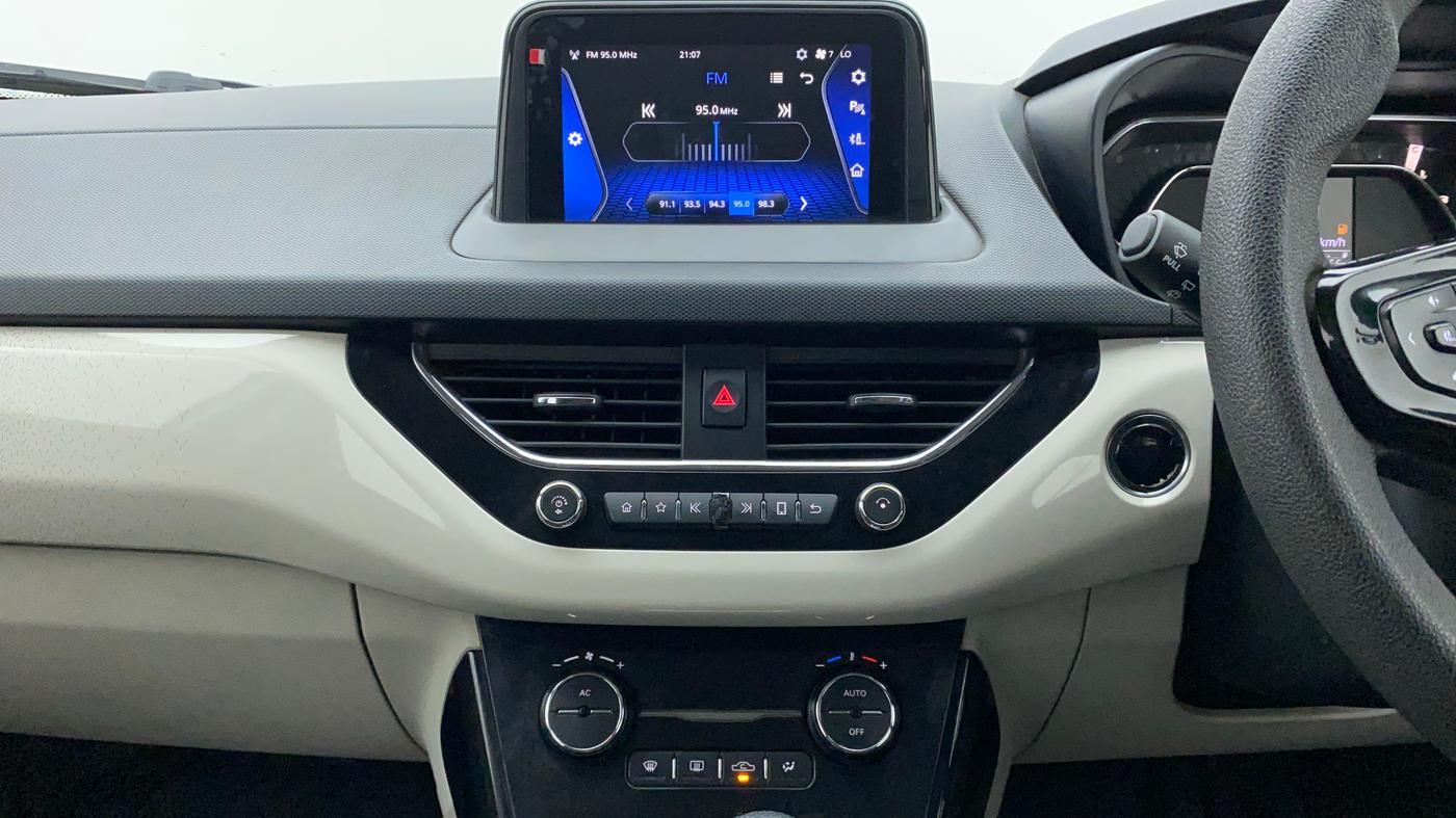 2020 Tata NEXON XZA PLUS PETROL DUAL TONE, Petrol, Automatic, 22,834 km, Air Conditioner