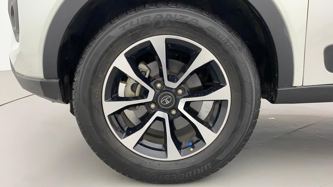 2020 Tata NEXON XZA PLUS PETROL DUAL TONE, Petrol, Automatic, 22,834 km, Left Front Wheel