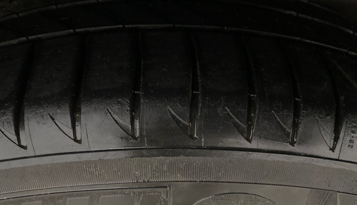 2017 Honda WR-V 1.2L I-VTEC VX MT, CNG, Manual, 61,204 km, Right Rear Tyre Tread