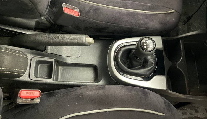 2017 Honda WR-V 1.2L I-VTEC VX MT, CNG, Manual, 61,204 km, Gear Lever