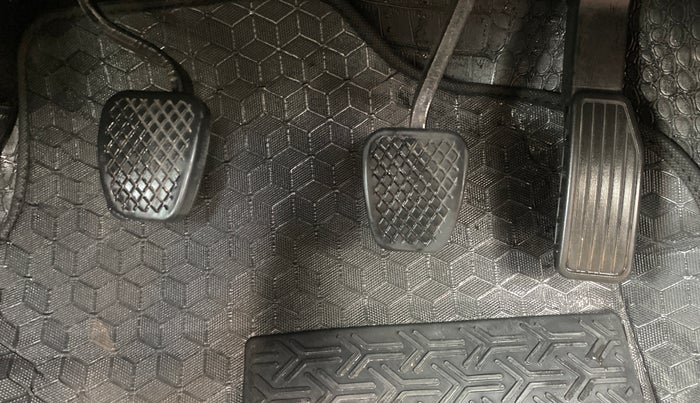 2017 Honda WR-V 1.2L I-VTEC VX MT, CNG, Manual, 61,204 km, Pedals