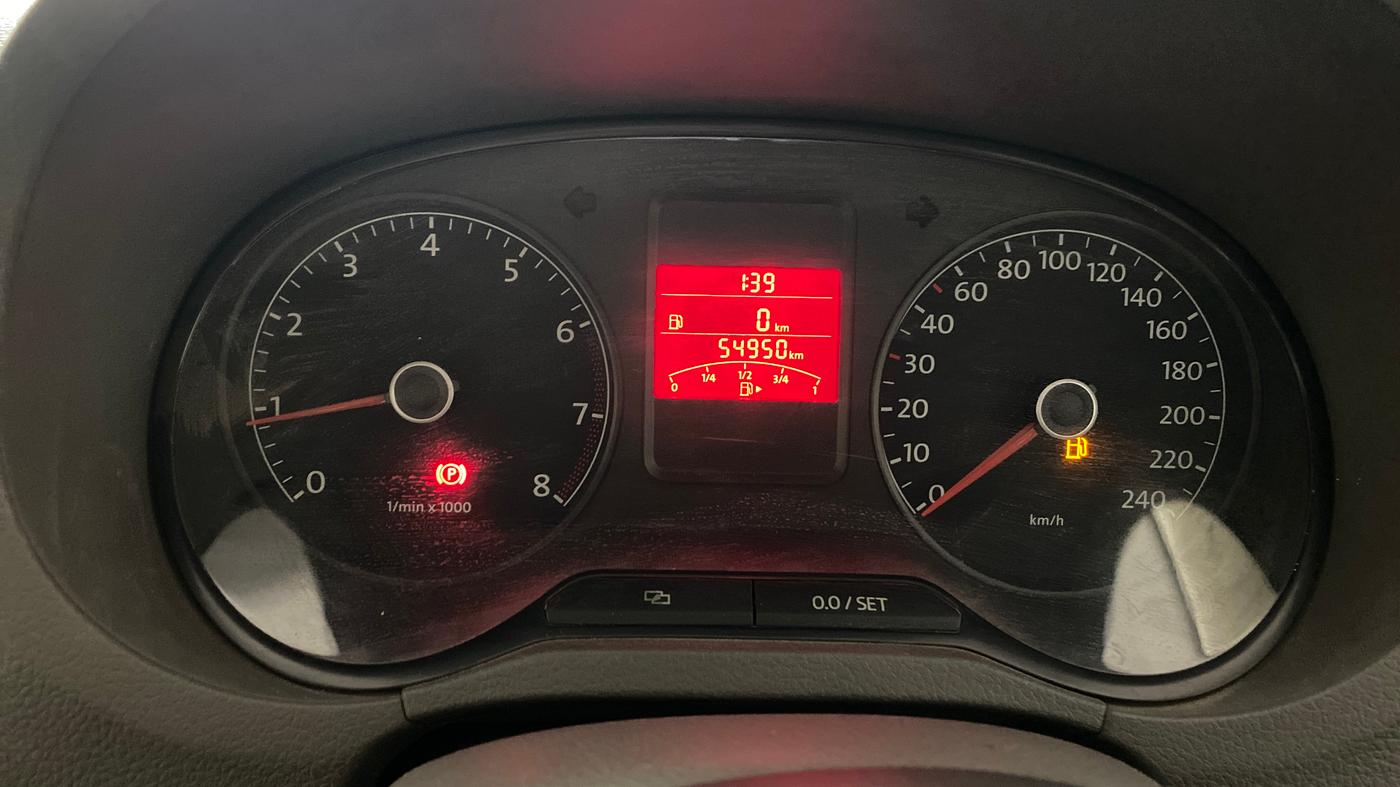 2012 Volkswagen Vento HIGHLINE 1.6 MPI, Petrol, Manual, 54,950 km, Odometer Image