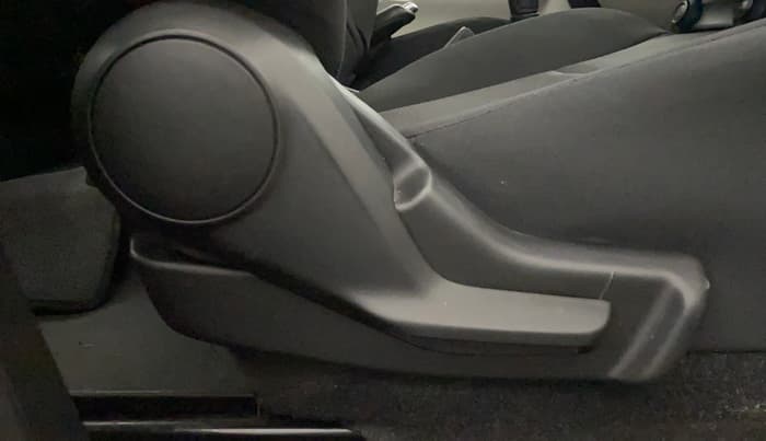 2018 Maruti IGNIS ZETA 1.2, Petrol, Manual, 1,09,625 km, Driver Side Adjustment Panel