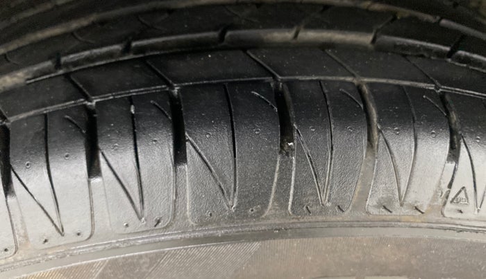 2023 Tata NEXON XZA Plus LUXS Diesel Jet, Diesel, Automatic, 32,219 km, Right Front Tyre Tread