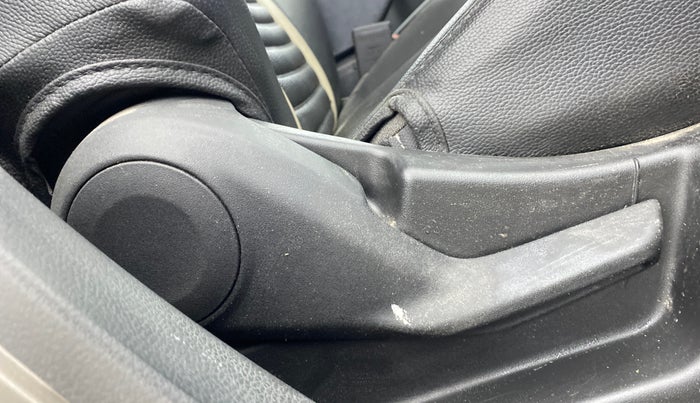 2022 Maruti New Wagon-R VXI CNG 1.0, CNG, Manual, 24,296 km, Driver Side Adjustment Panel