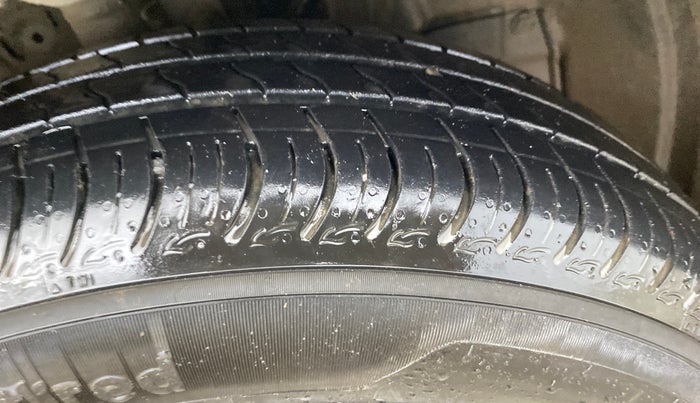 2022 Maruti New Wagon-R VXI CNG 1.0, CNG, Manual, 24,296 km, Right Front Tyre Tread