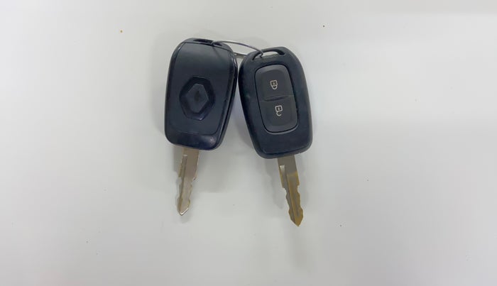 2022 Renault Kwid RXT 1.0 AMT, Petrol, Automatic, 13,105 km, Key Close Up