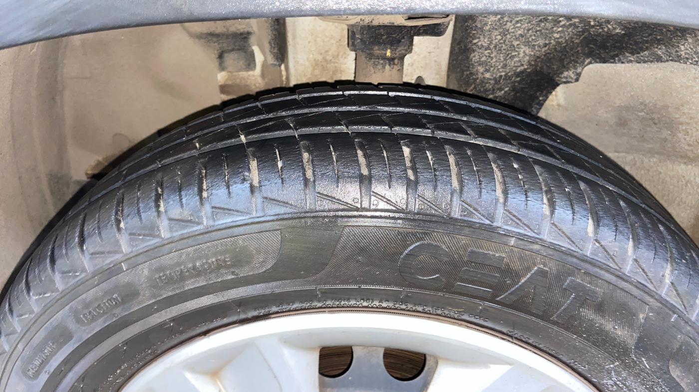 2022 Renault Kwid RXT 1.0 AMT, Petrol, Automatic, 13,134 km, Left Front Tyre Tread