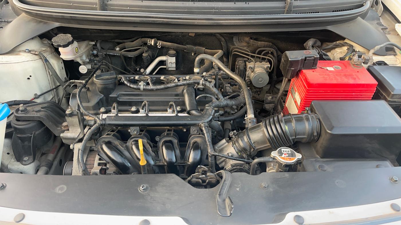2019 Hyundai Elite i20 SPORTZ PLUS 1.2 DUAL TONE, Petrol, Manual, 74,392 km, Engine View