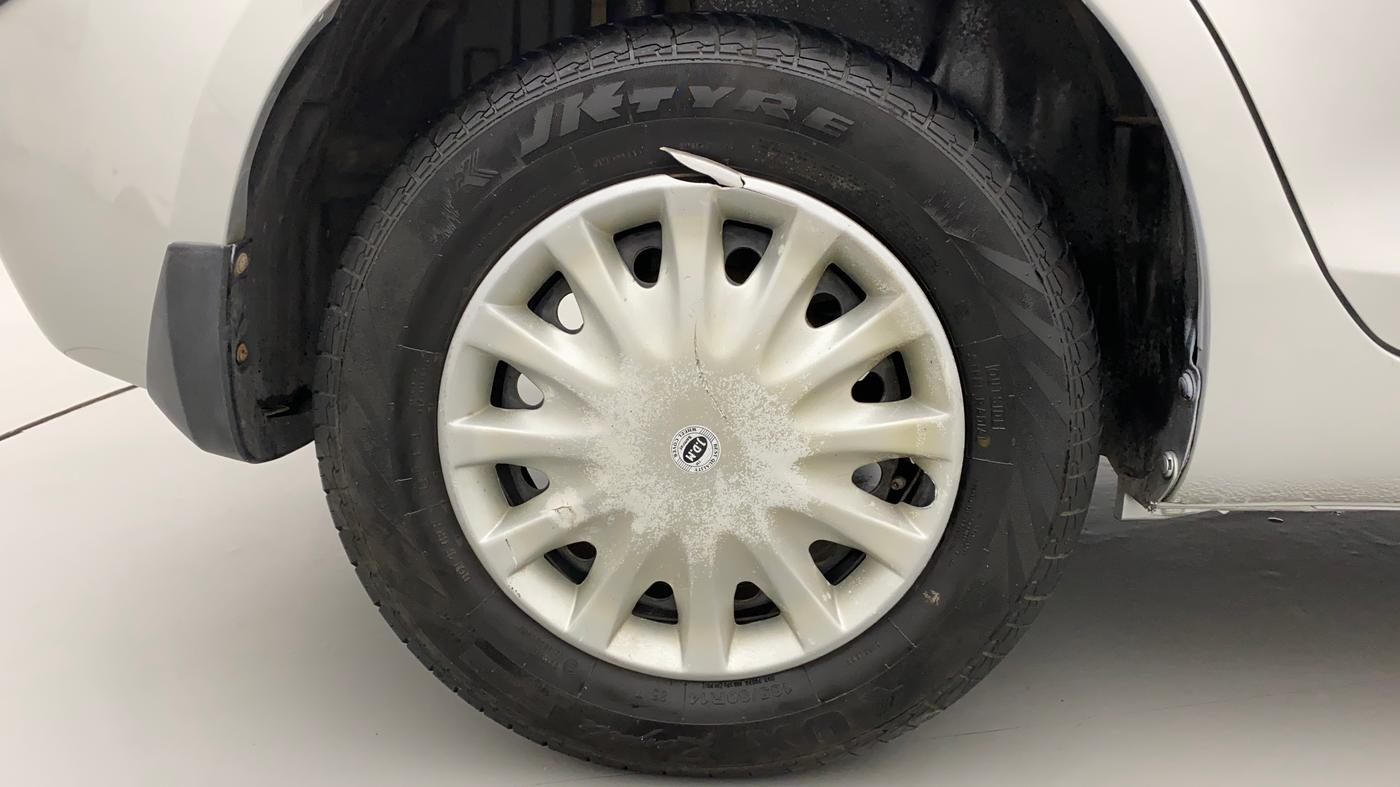 2014 Maruti Swift Dzire VXI, Petrol, Manual, 78,341 km, Right Rear Wheel
