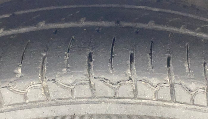 2019 Hyundai Grand i10 SPORTZ 1.2 KAPPA VTVT, Petrol, Manual, 95,881 km, Right Front Tyre Tread