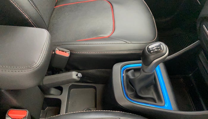 2022 Tata PUNCH CREATIVE  MT, Petrol, Manual, 13,236 km, Gear Lever