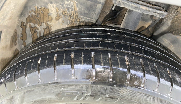 2022 Tata PUNCH CREATIVE  MT, Petrol, Manual, 13,236 km, Left Front Tyre Tread