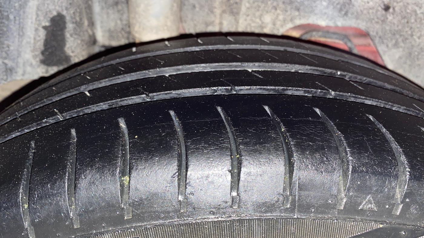 2015 Ford Figo Aspire TITANIUM 1.5 PETROL AT, Petrol, Automatic, 58,722 km, Right Rear Tyre Tread