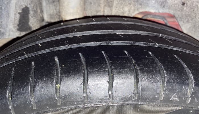 2015 Ford Figo Aspire TITANIUM 1.5 PETROL AT, Petrol, Automatic, 58,722 km, Right Rear Tyre Tread