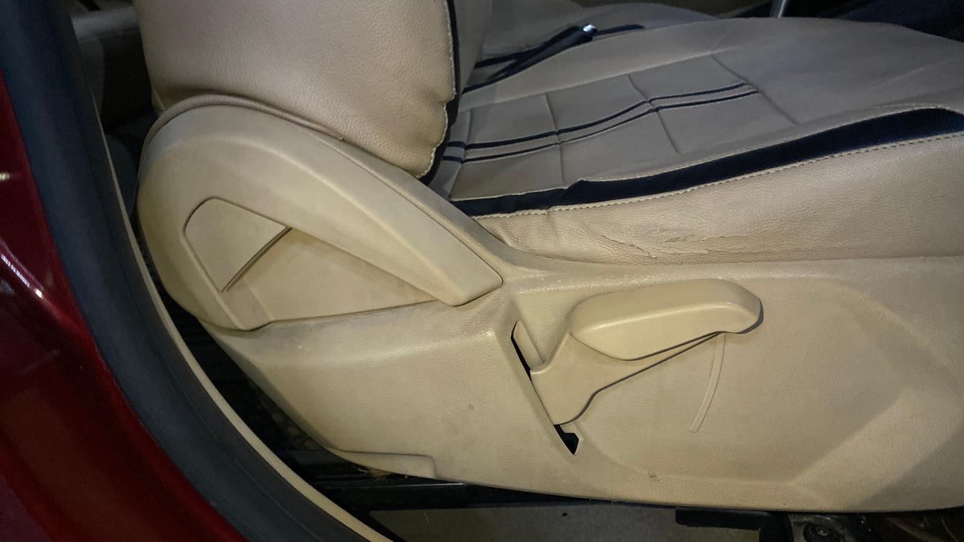 2015 Ford Figo Aspire TITANIUM 1.5 PETROL AT, Petrol, Automatic, 58,722 km, Driver Side Adjustment Panel