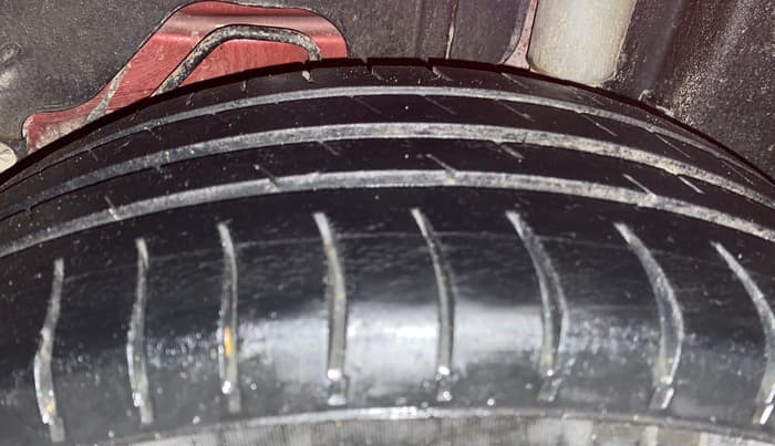 2015 Ford Figo Aspire TITANIUM 1.5 PETROL AT, Petrol, Automatic, 58,722 km, Left Rear Tyre Tread