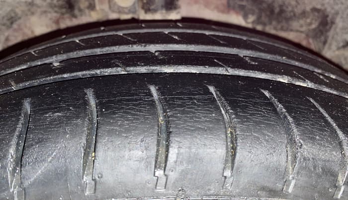 2015 Ford Figo Aspire TITANIUM 1.5 PETROL AT, Petrol, Automatic, 58,722 km, Right Front Tyre Tread