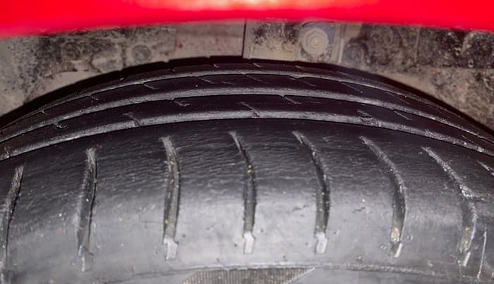 2015 Ford Figo Aspire TITANIUM 1.5 PETROL AT, Petrol, Automatic, 58,722 km, Left Front Tyre Tread