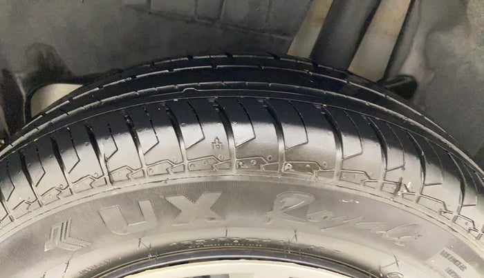 2024 Maruti Dzire VXi, Petrol, Manual, 16,886 km, Left Rear Tyre Tread