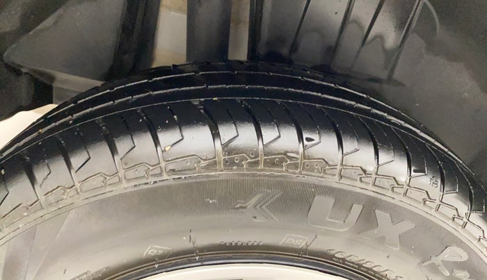 2024 Maruti Dzire VXi, Petrol, Manual, 16,886 km, Right Rear Tyre Tread