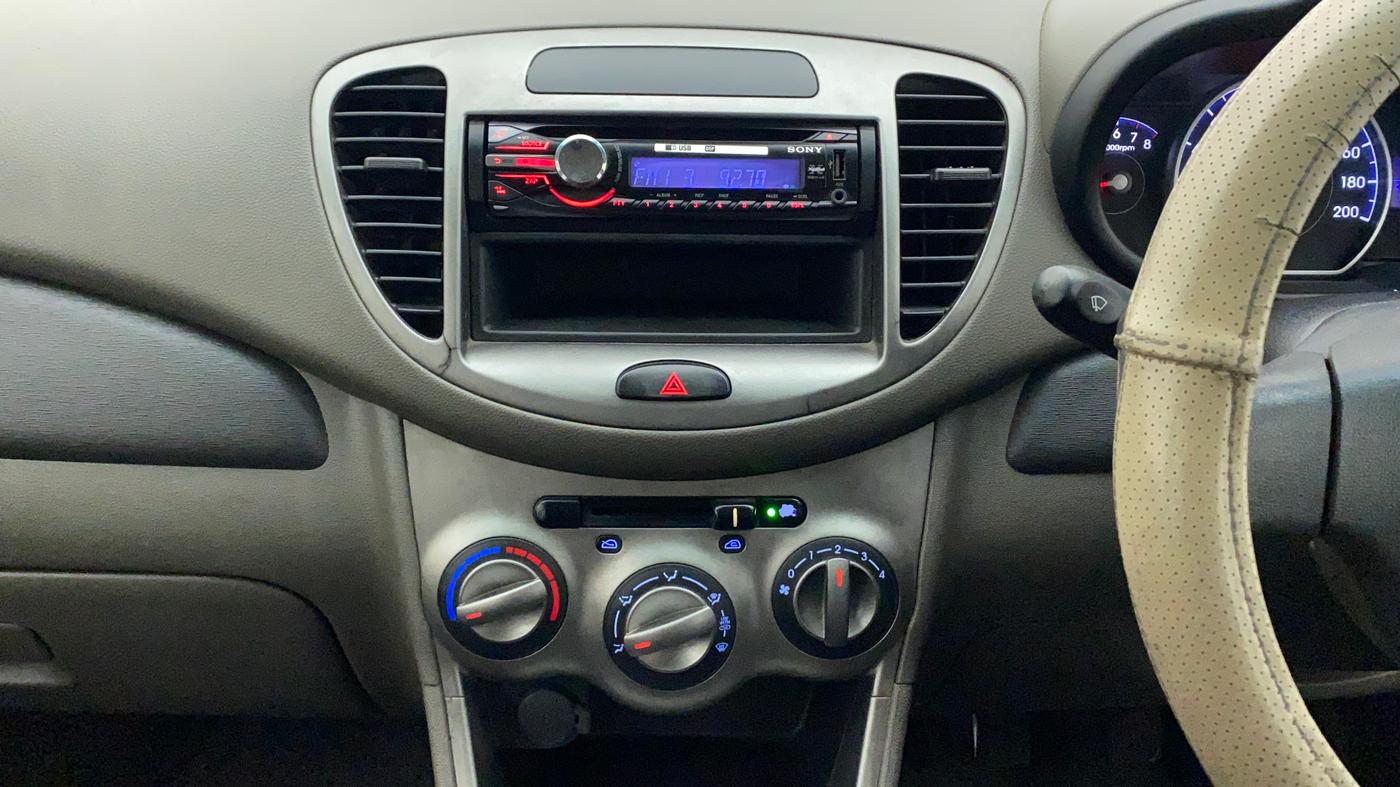 2011 Hyundai i10 MAGNA 1.2, Petrol, Manual, 67,475 km, Air Conditioner