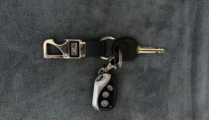 2011 Hyundai i10 MAGNA 1.2, Petrol, Manual, 67,475 km, Key Close Up