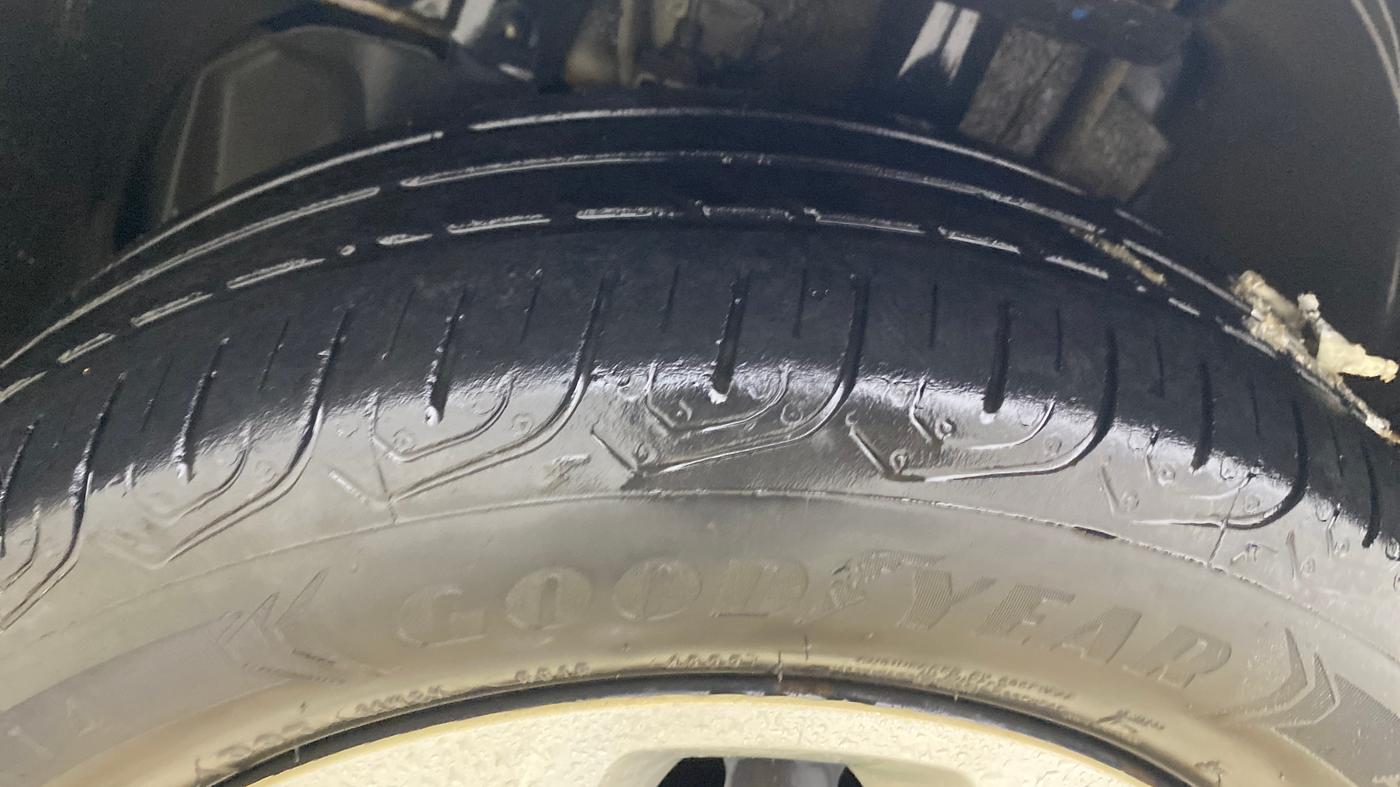 2018 Tata Tiago XT PETROL, Petrol, Manual, 1,01,092 km, Left Front Tyre Tread