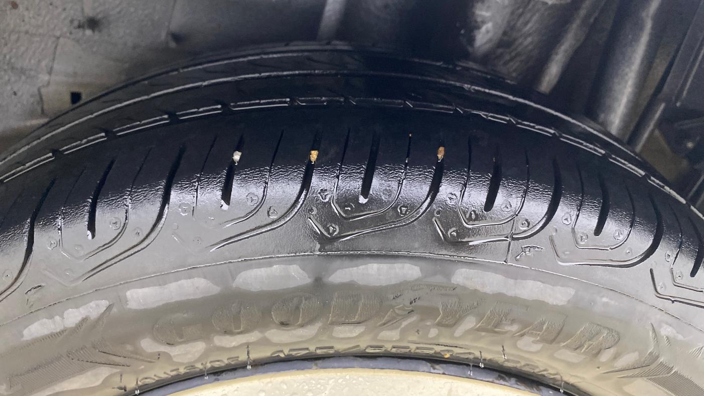 2018 Tata Tiago XT PETROL, Petrol, Manual, 1,01,092 km, Left Rear Tyre Tread