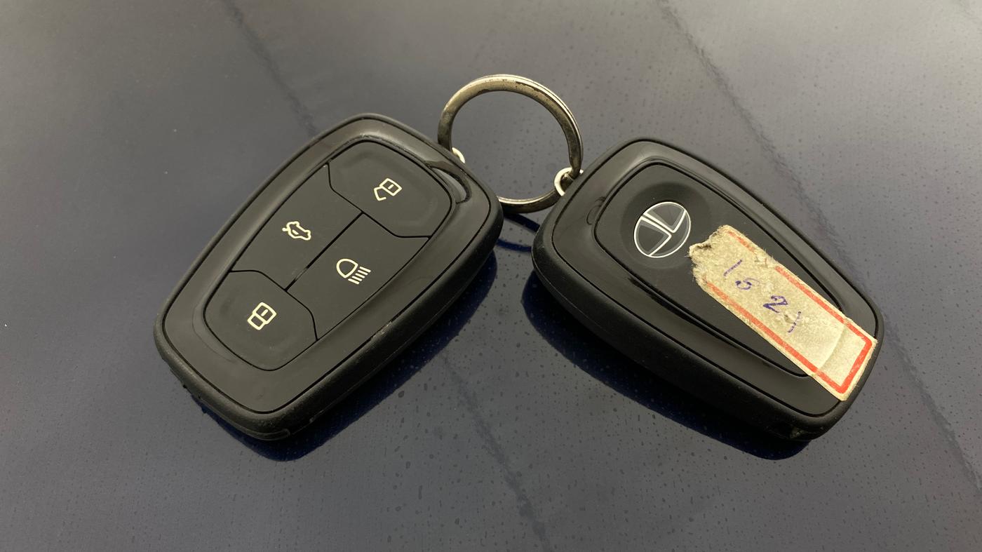 2023 Tata TIGOR XZA PLUS PETROL, Petrol, Automatic, 15,085 km, Key Close Up