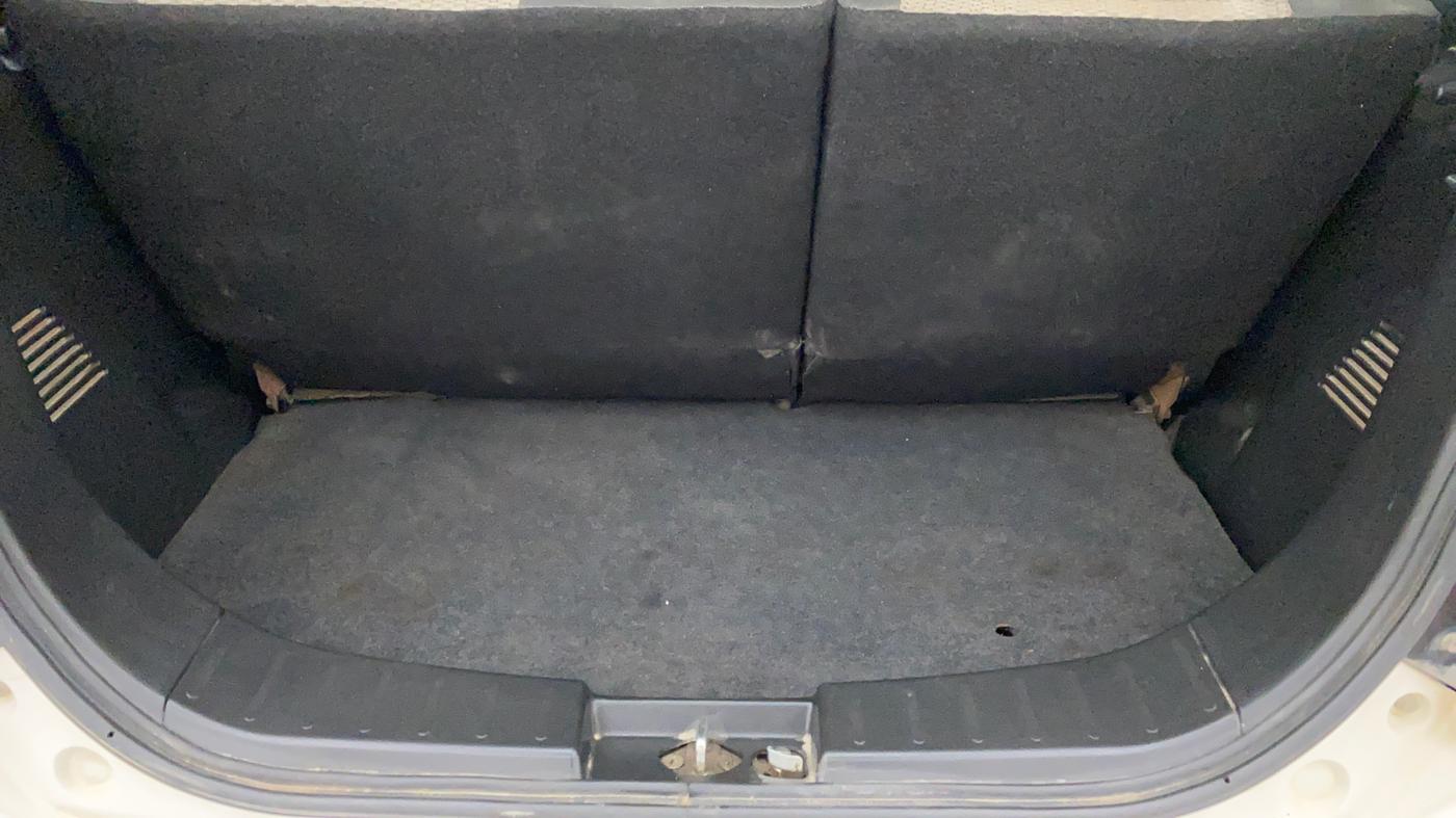 2015 Maruti Wagon R 1.0 LXI, Petrol, Manual, 24,414 km, Boot Inside