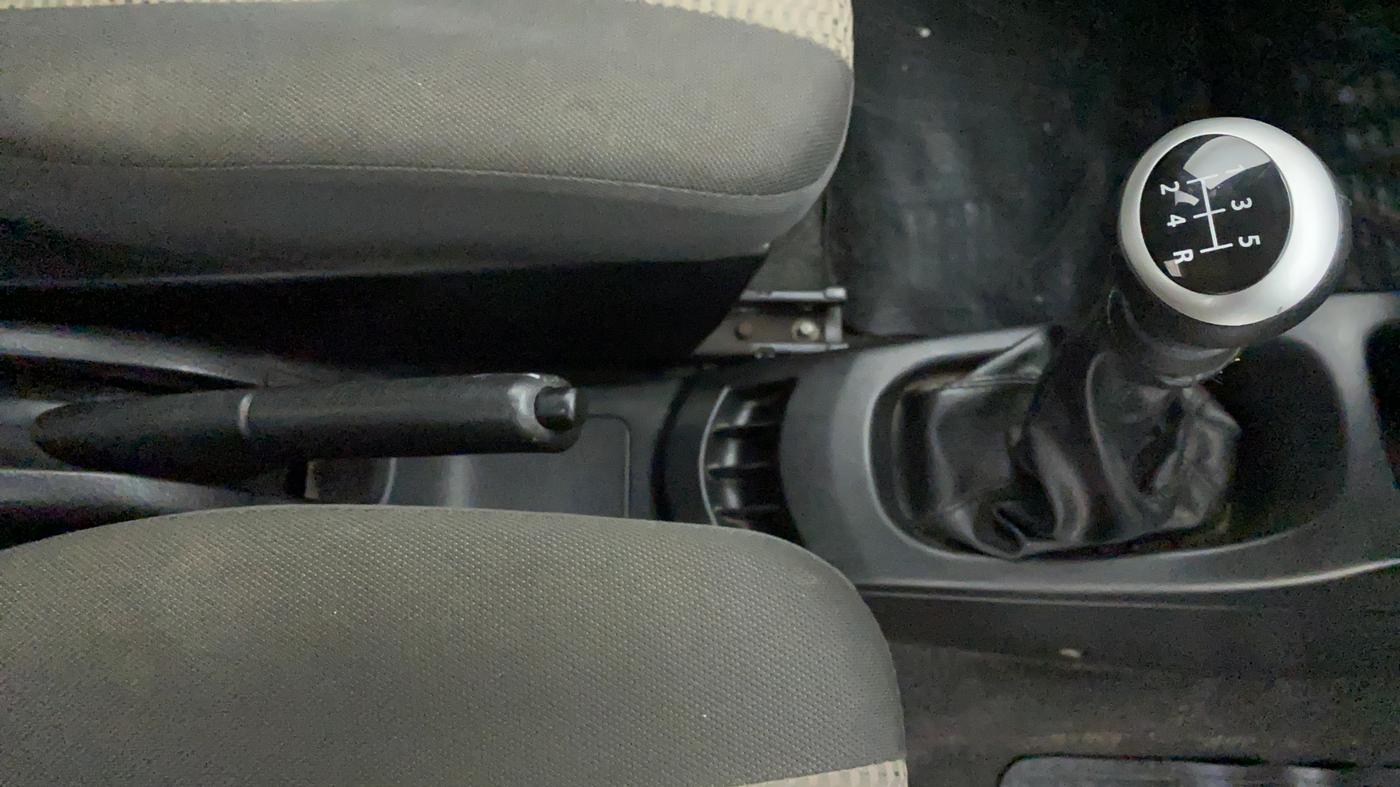 2015 Maruti Wagon R 1.0 LXI, Petrol, Manual, 24,414 km, Gear Lever