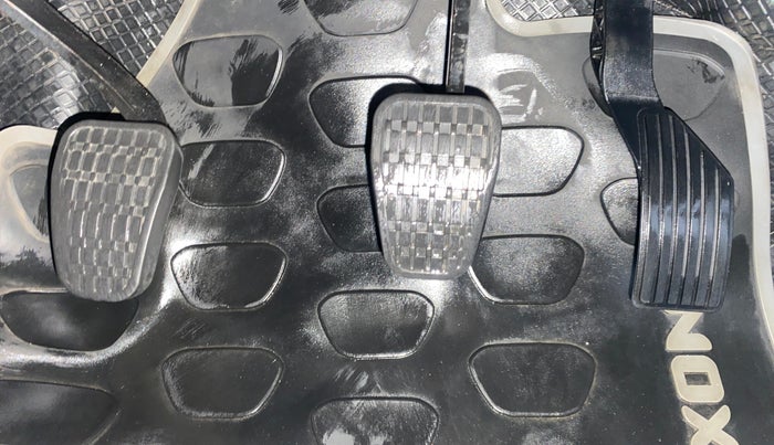 2018 Tata NEXON XM PETROL, Petrol, Manual, 72,439 km, Pedals