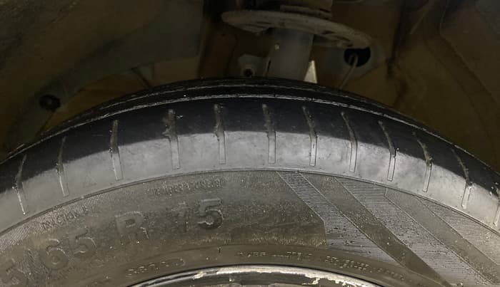 2022 Maruti Dzire ZXI CNG, CNG, Manual, 60,608 km, Left Front Tyre Tread