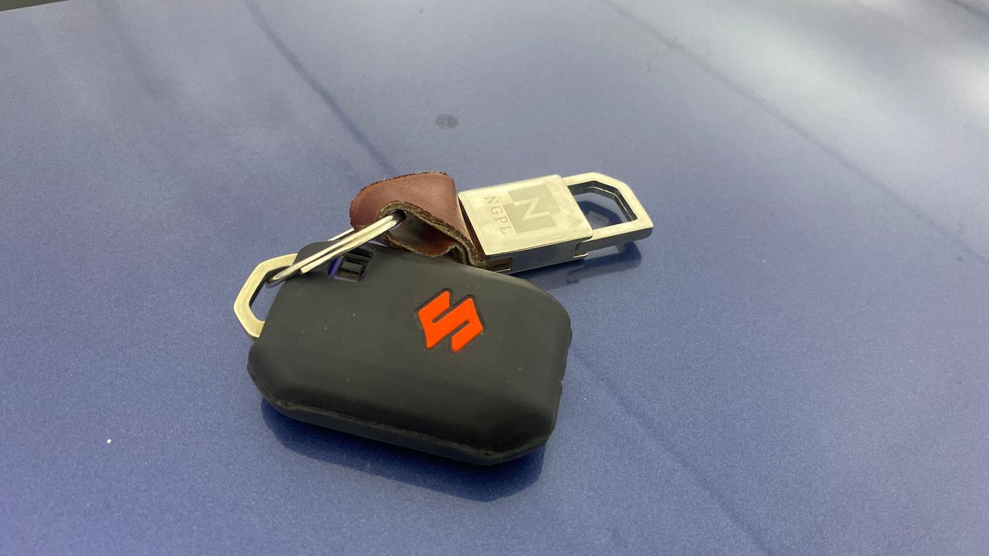 2022 Maruti Dzire ZXI CNG, CNG, Manual, 60,608 km, Key Close Up