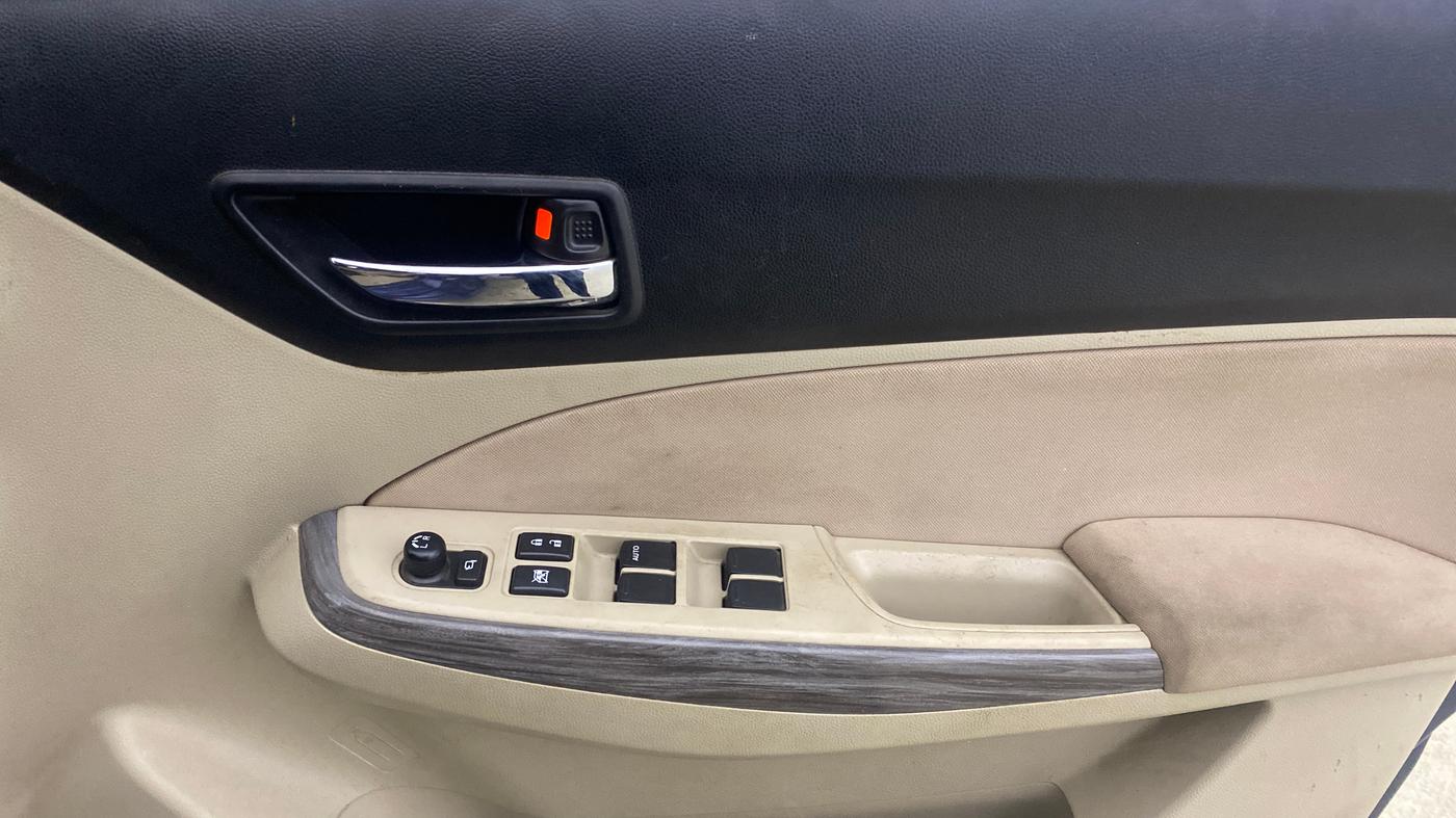 2022 Maruti Dzire ZXI CNG, CNG, Manual, 60,608 km, Driver Side Door Panels Control