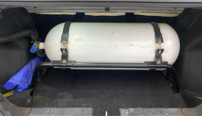 2022 Maruti Dzire ZXI CNG, CNG, Manual, 60,608 km, Boot Inside