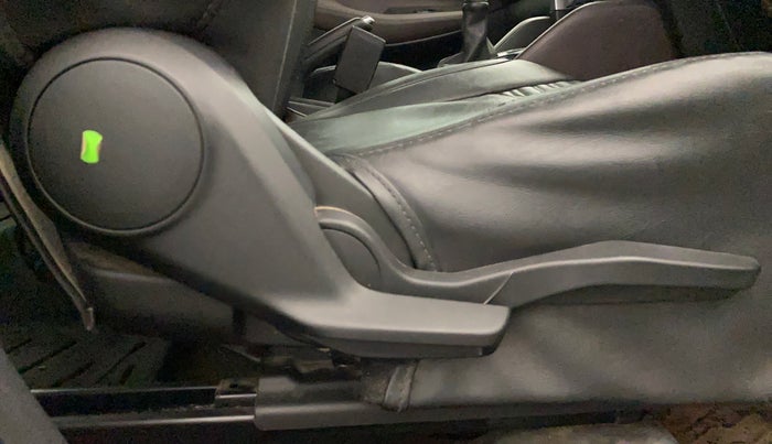 2023 Maruti Grand Vitara ZETA SMART HYBRID, Petrol, Manual, 28,620 km, Driver Side Adjustment Panel