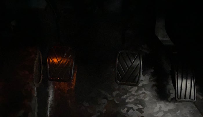 2023 Maruti Grand Vitara ZETA SMART HYBRID, Petrol, Manual, 28,620 km, Pedals